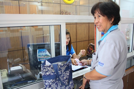 Banglamung District Office has opened a “one-stop shop” for paying utility and tax bills.